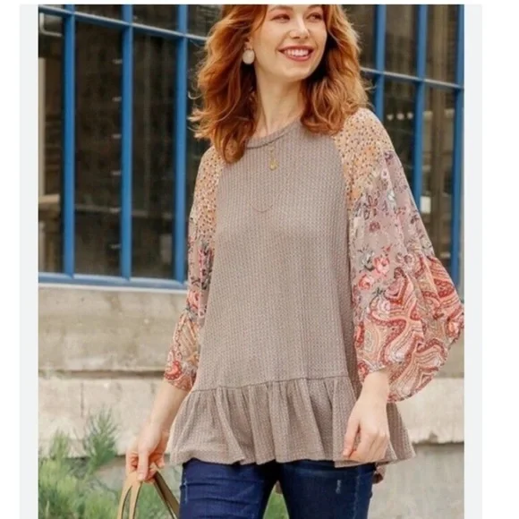 Umgee Oversized Peplum Paisley Sleeve Waffle Knit Blouse - Picture 1 of 5